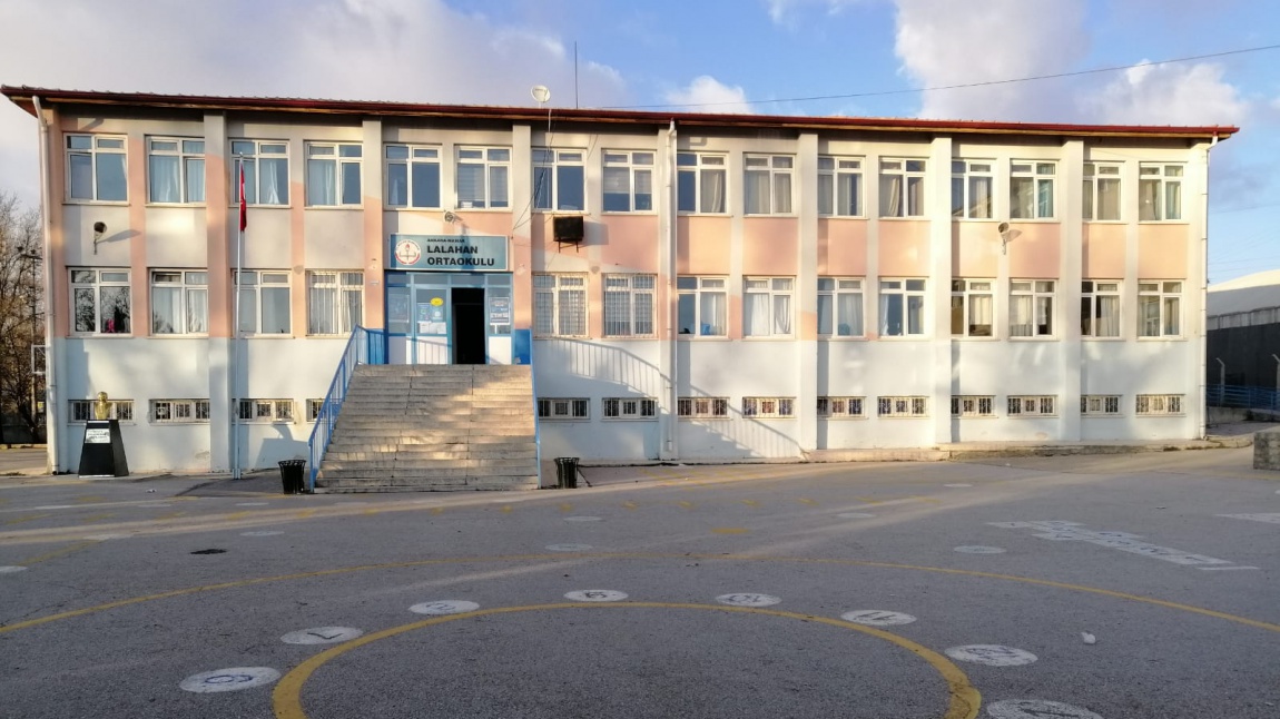 Lalahan Ortaokulu Fotoğrafı